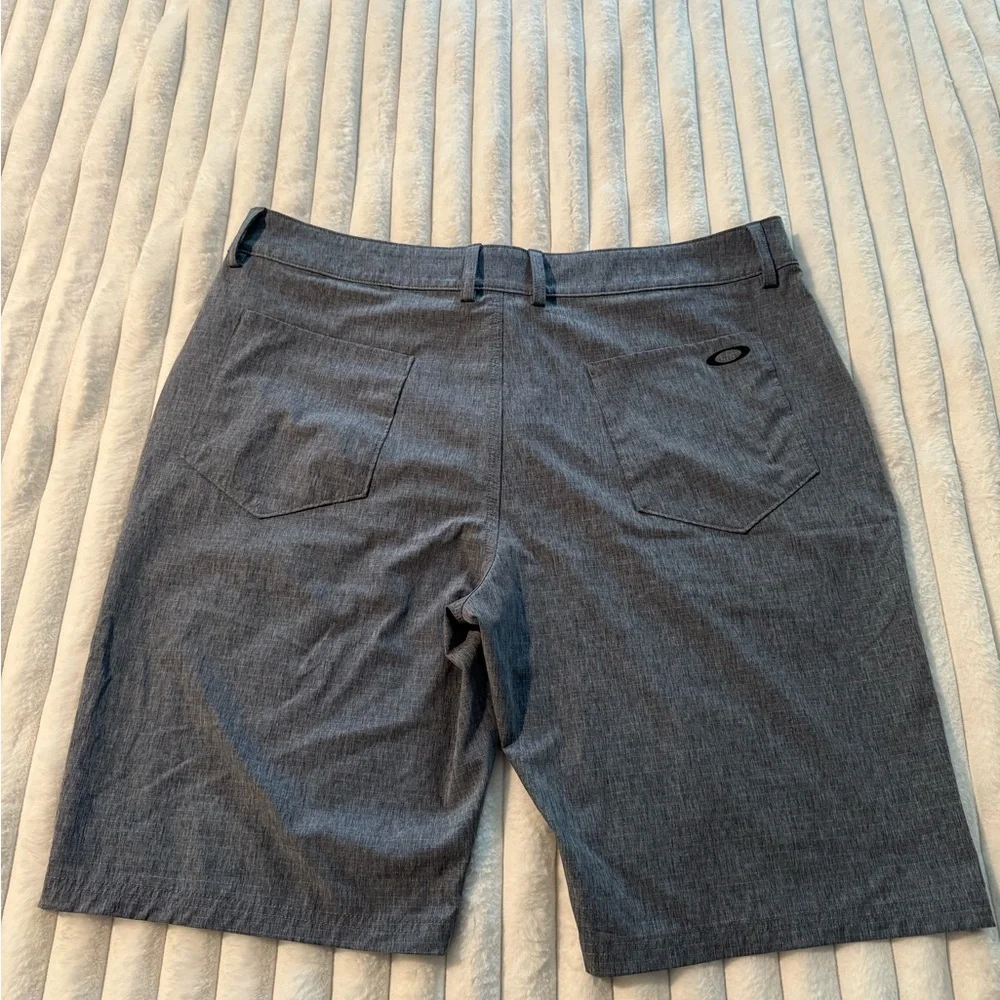 Men’s Oakley Hydrolux Shorts - Picture 2 of 5